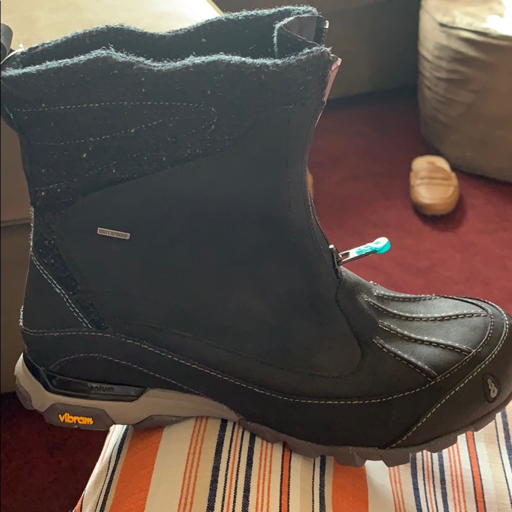 Ahnu teva waterproof boots